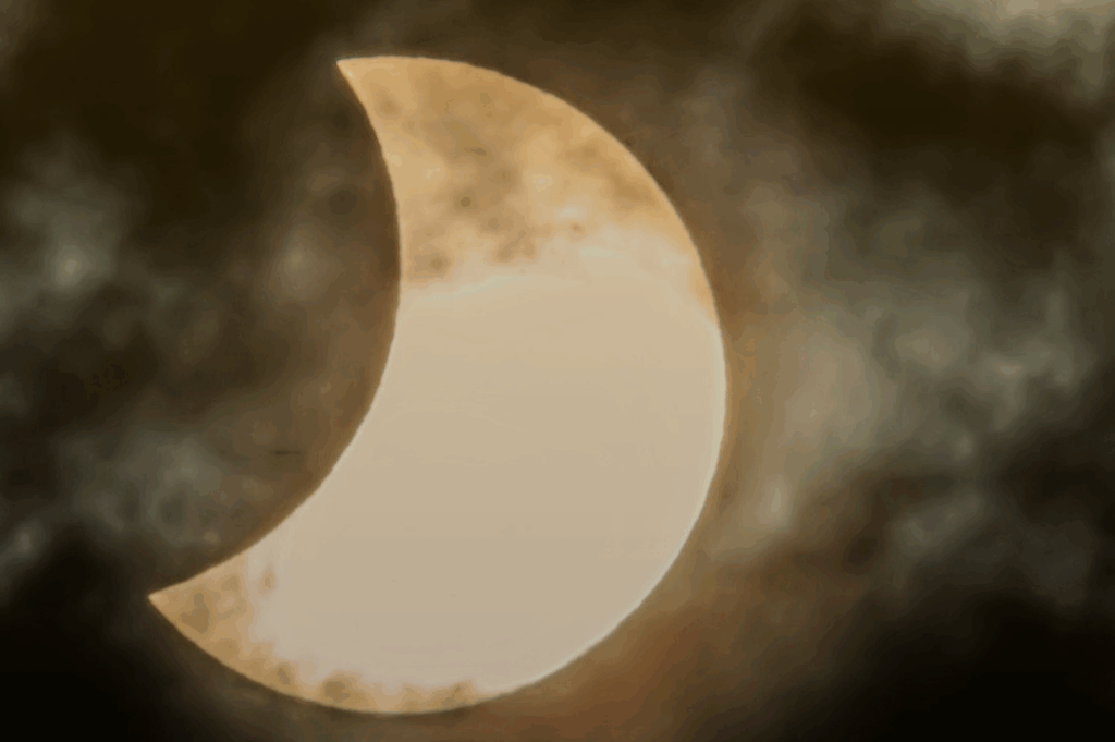 Eclipses : Disparaître – Réapparaître